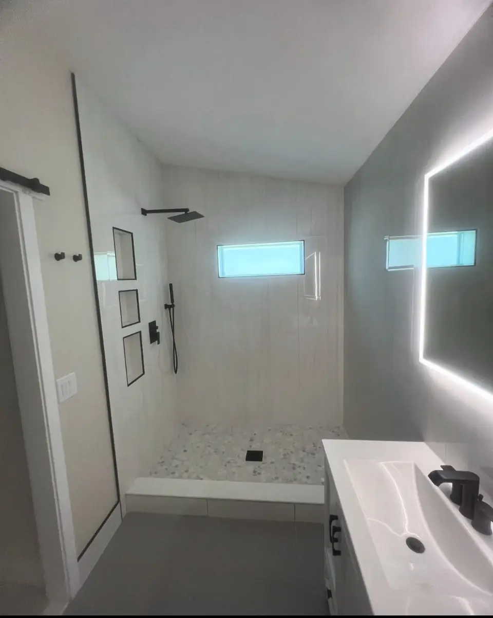 Walk-in shower - real Remodel Right FL project