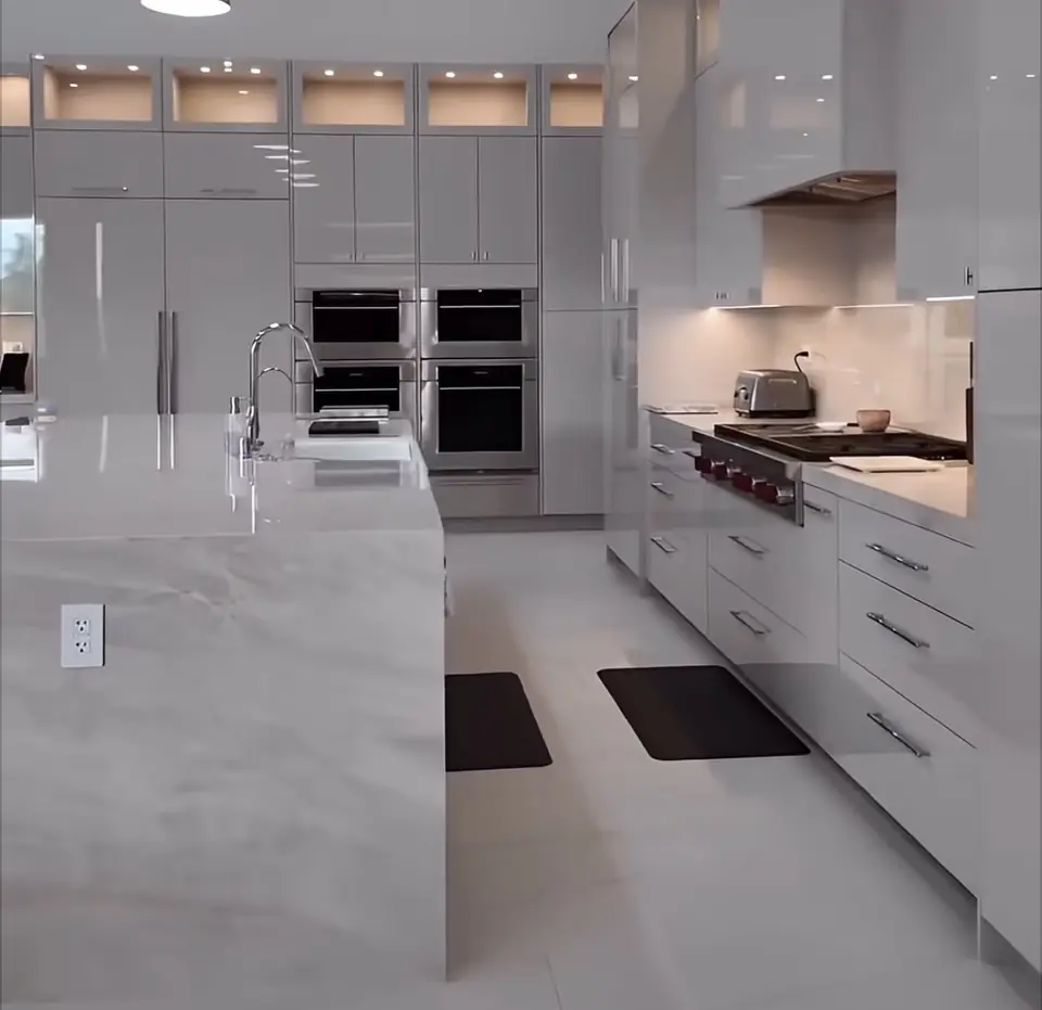 High-gloss kitchen - real Remodel Right FL project